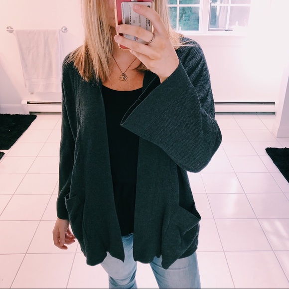 Aritzia Sweaters - ARITZIA WILFRED CARDIGAN